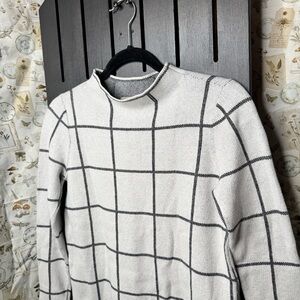 LOFT White and Black Checkered Turtleneck Sweater
